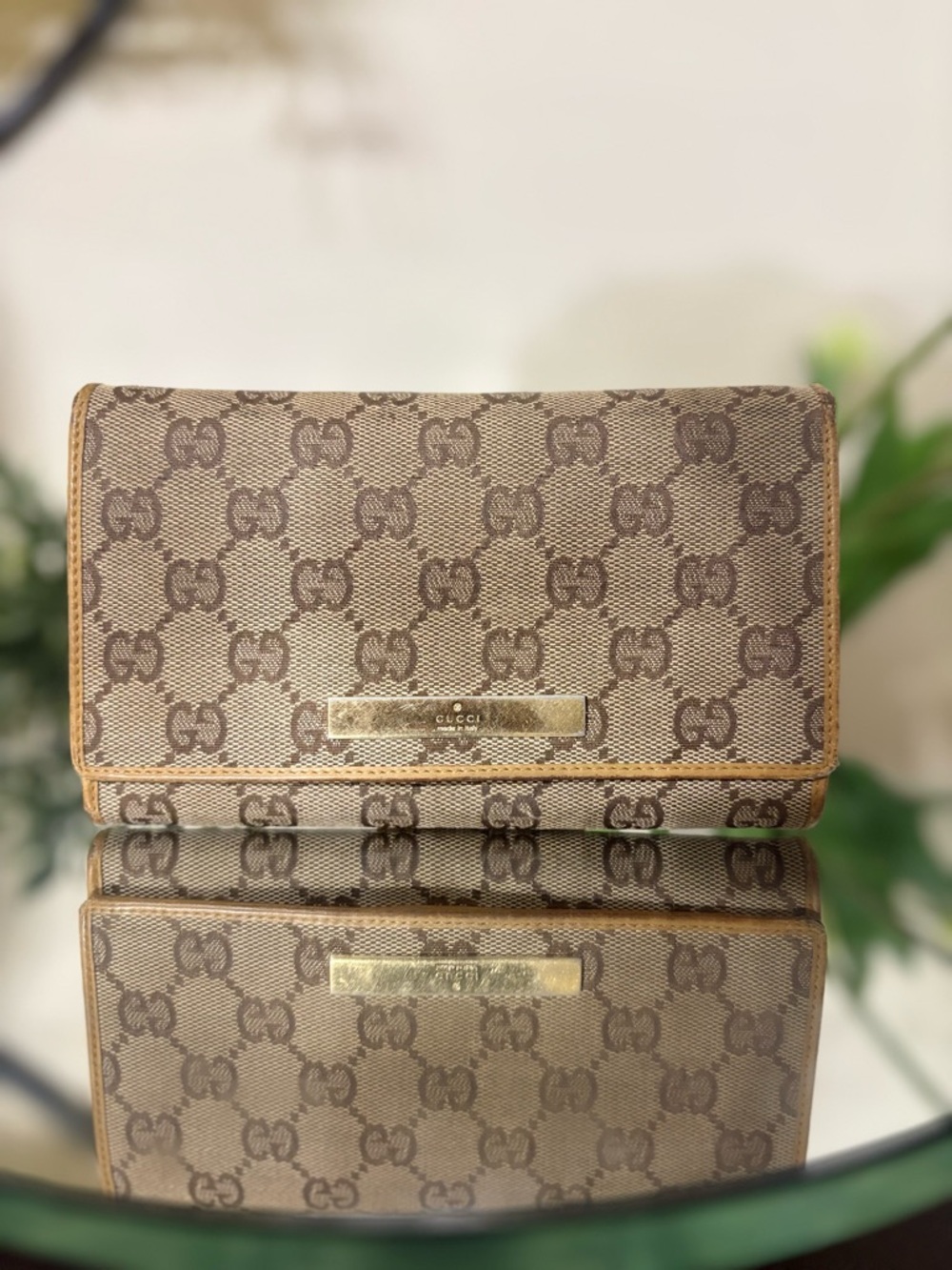 Gucci Beige and Brown GG Canvas Kisslock Wallet with Gold Plaque